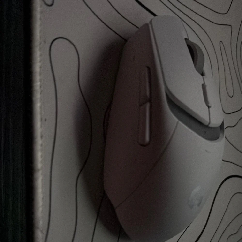 Logitech White Ergonomic Wireless Mouse